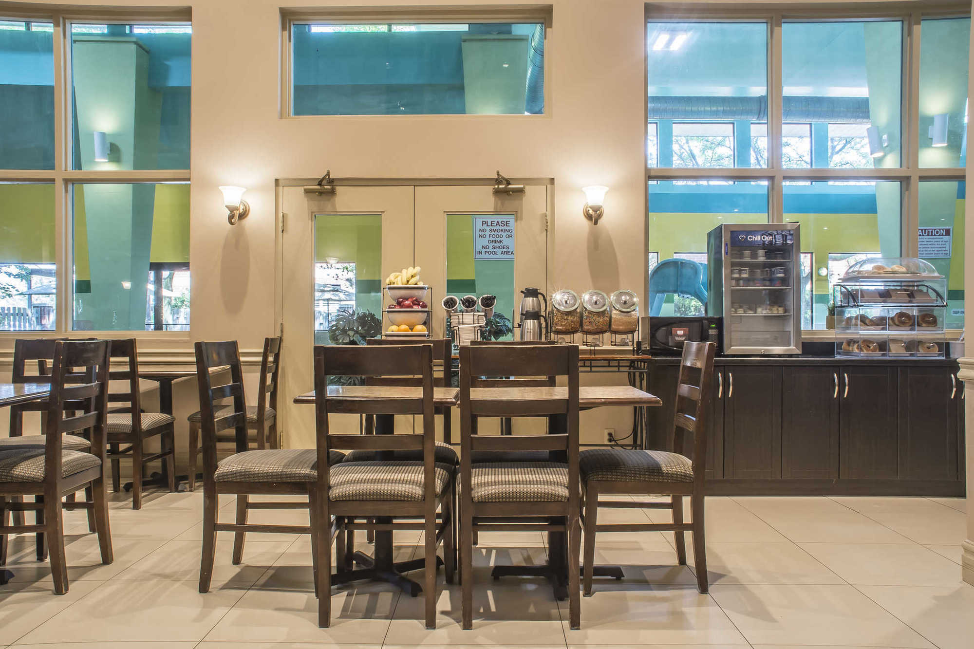 大使大桥康福特茵公寓酒店 温莎 设施 照片